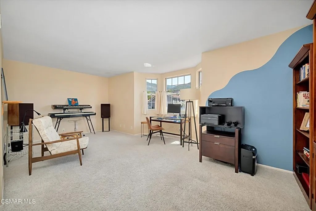 1037 Meadowcrest St 026.webp