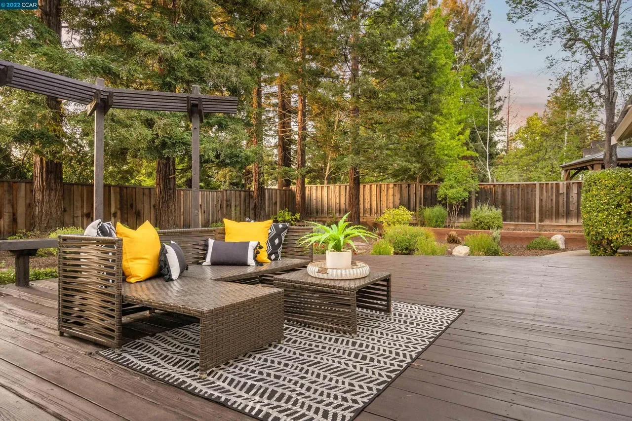 48 Longwood Ct 021.webp