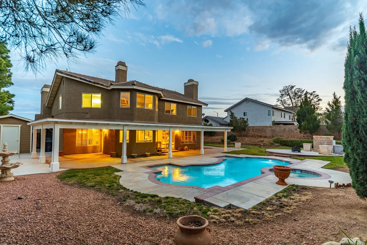 41245 Sequoia Ave 003.webp