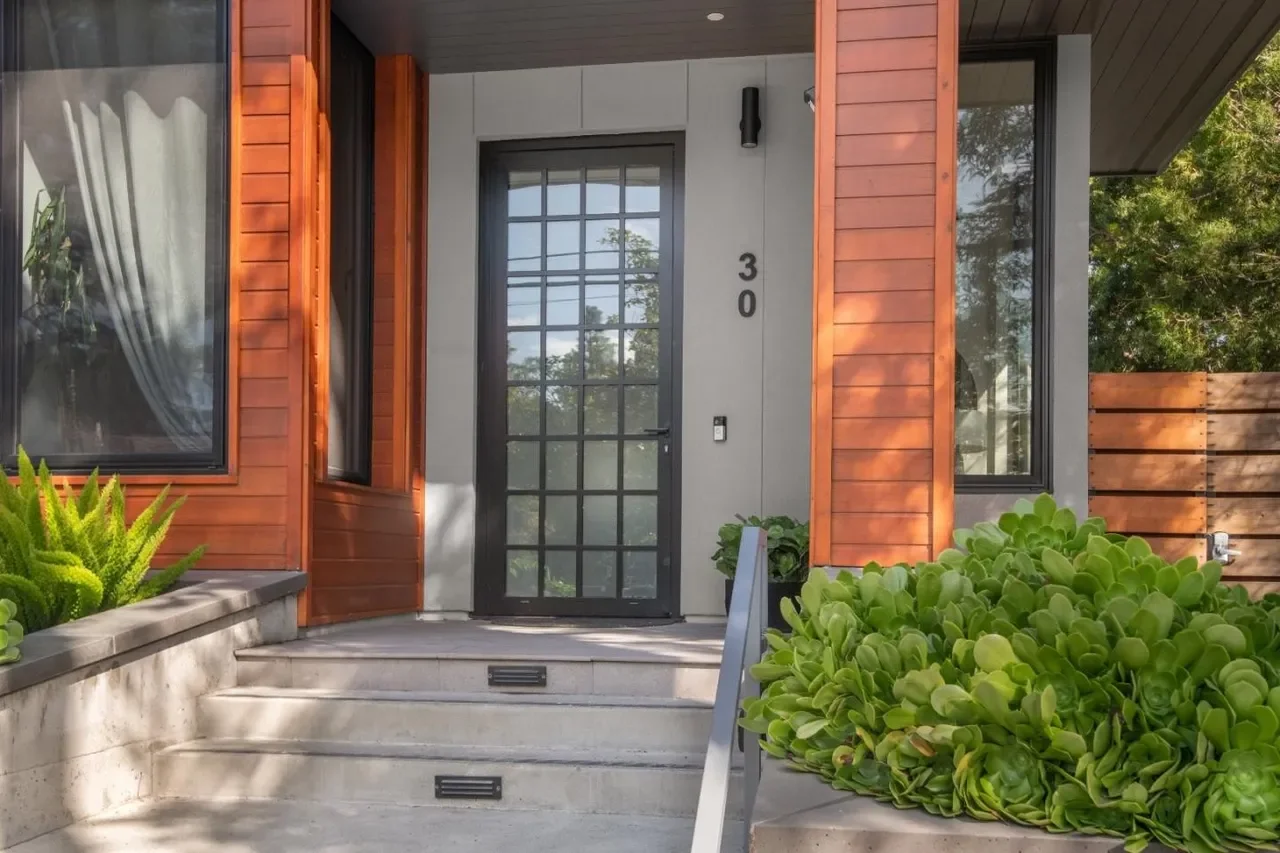 30 Roberts Rd 043.webp