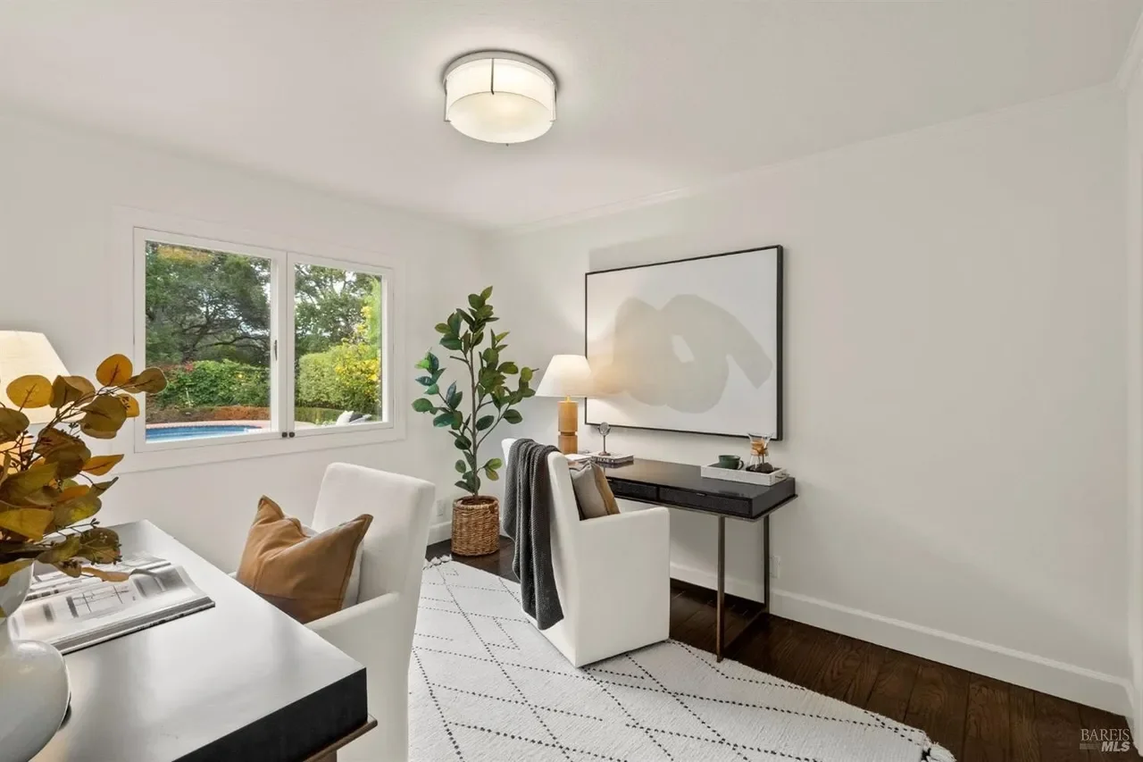 8 Nightingale Lane 015.webp