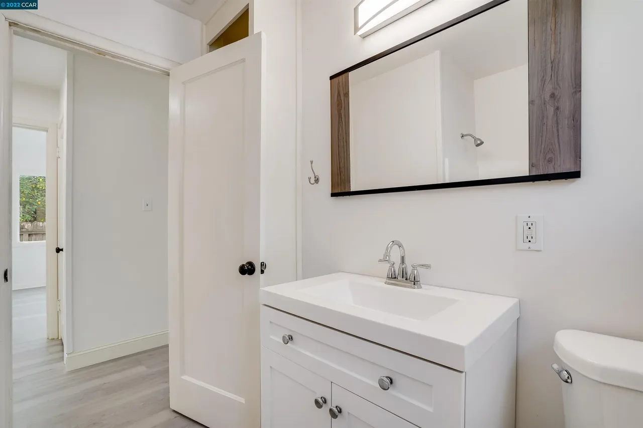 3028 W Monterey Ave 013.webp