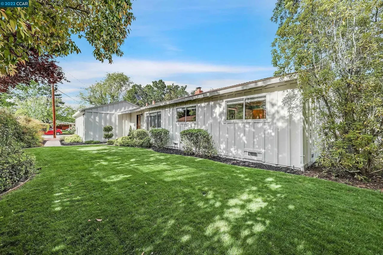 27 Nob Hill Dr 010.webp