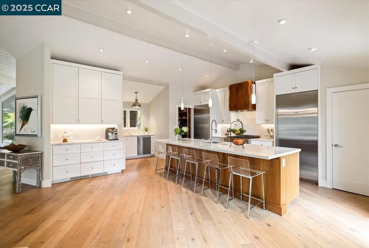 42 Crestview Dr 009.webp