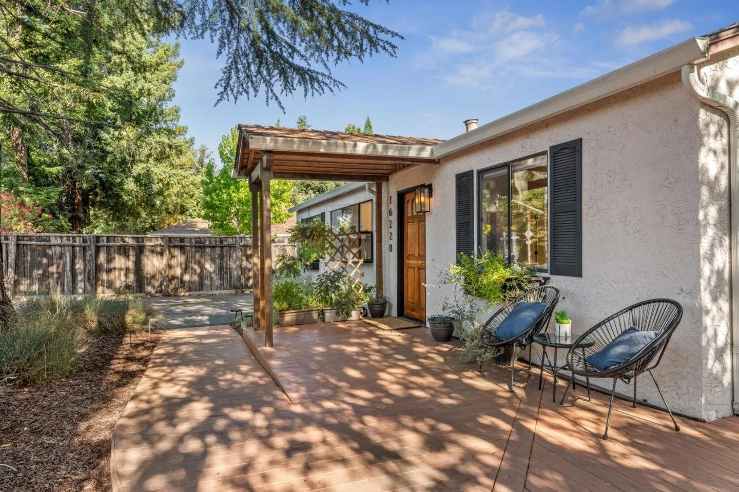 16220 Blossom Hill Rd 003.jpg