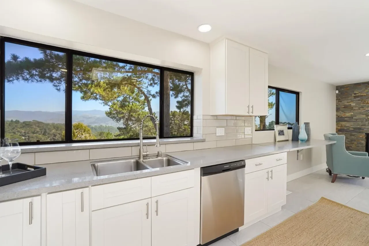 25075 Outlook Dr 017.webp