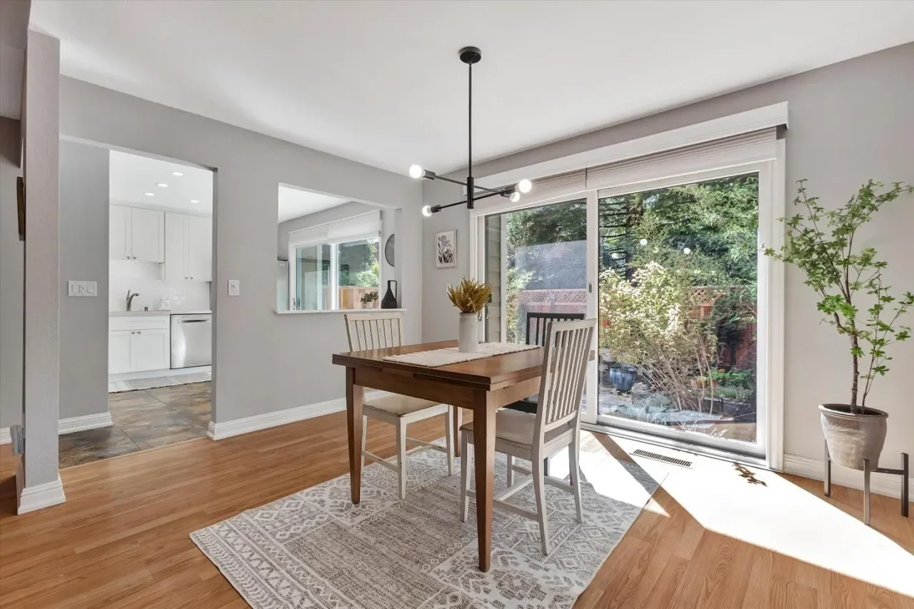 1704 Fountain Springs Cir 020.webp