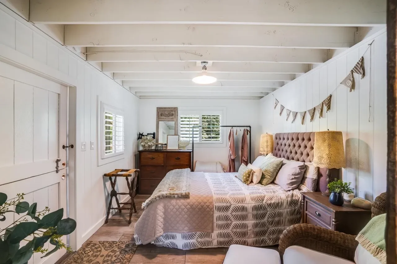 16466 Bonnie Ln 059.webp