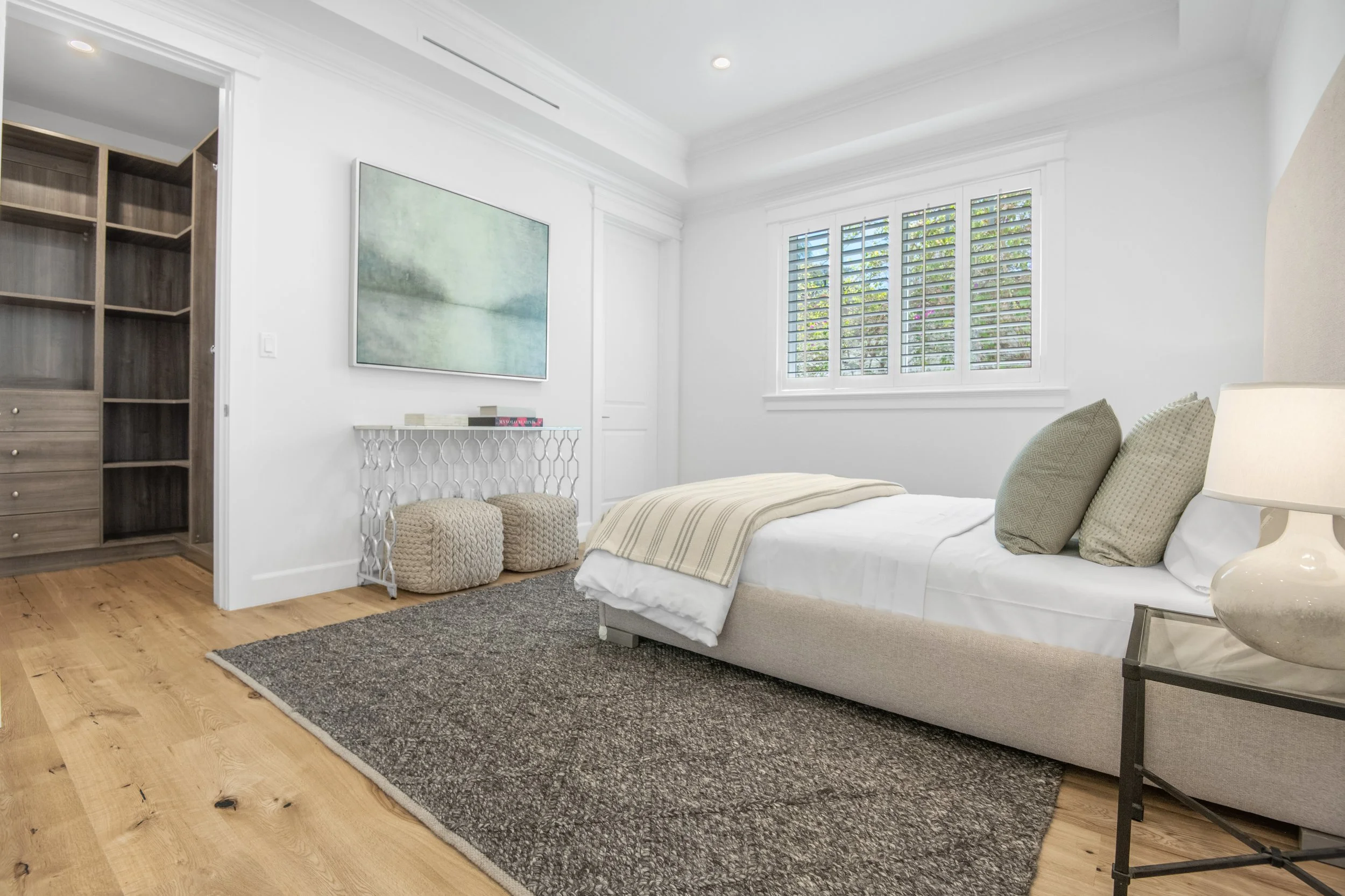 5111 Greenbush Ave bed 6.jpg