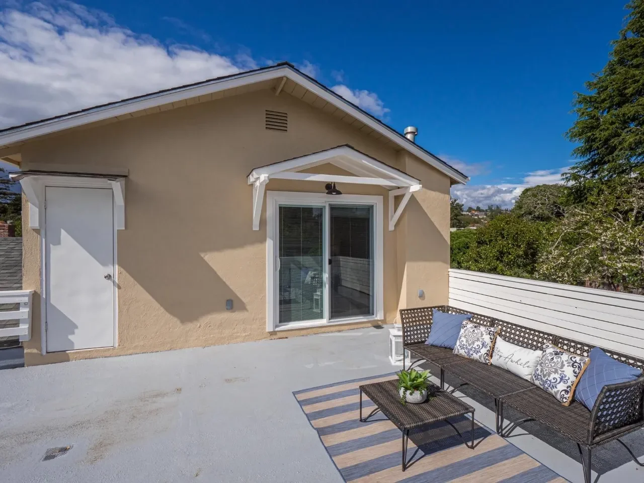 836 Seacliff Dr 027.webp