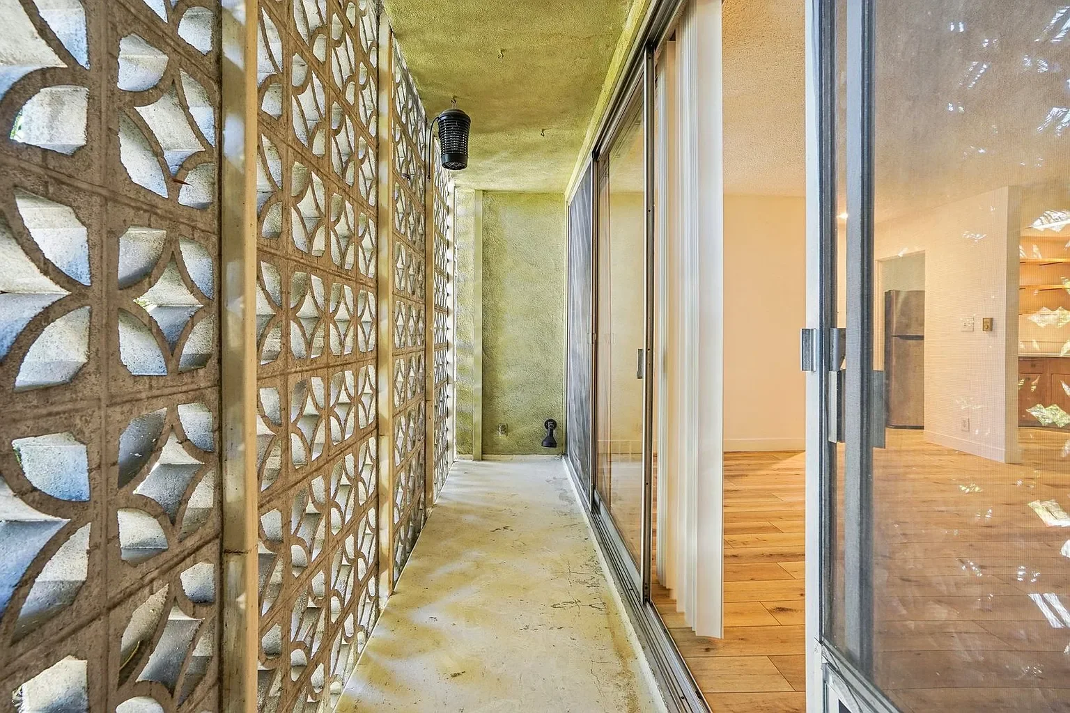 9000 Clifton Way 002.webp