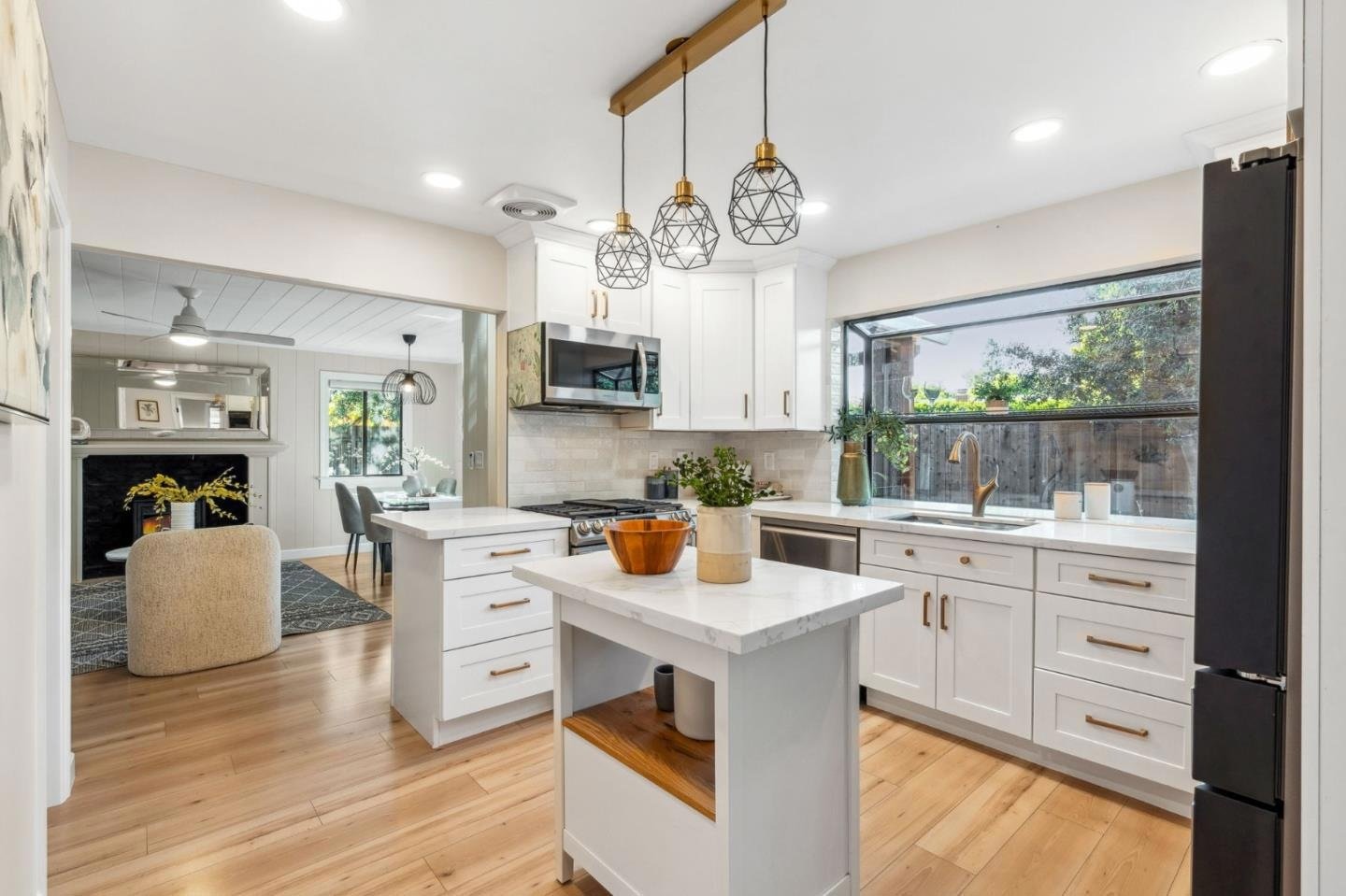 16220 Blossom Hill Rd 010.jpg