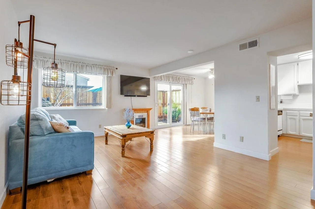 345 Coleridge Dr #93 005.jpg