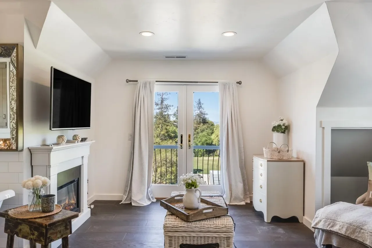 16466 Bonnie Ln 022.webp