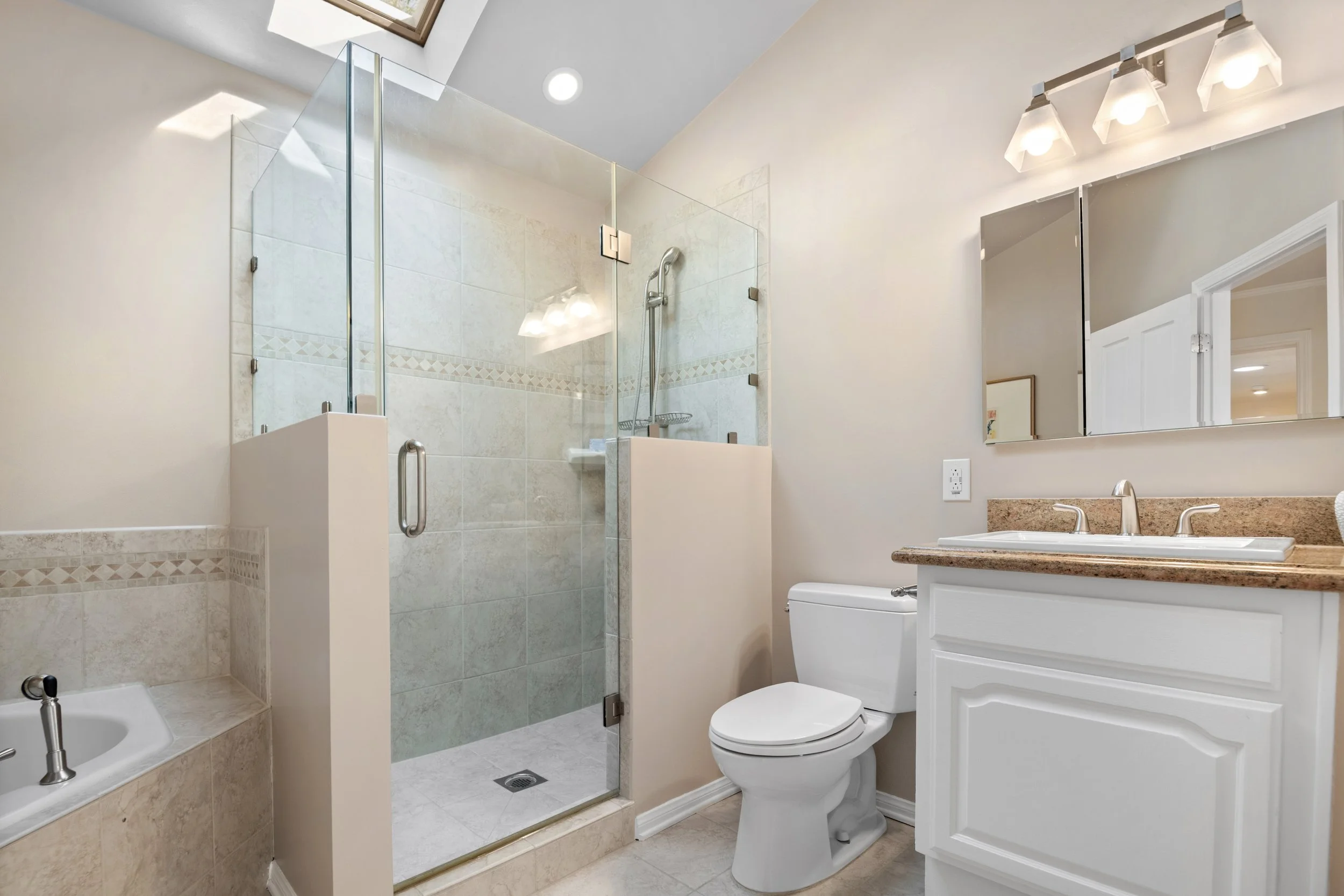 340 Santa Inez Way bath 2 copy.jpg