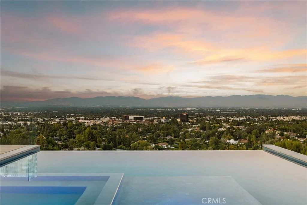 18807 Edleen Dr 002.jpg