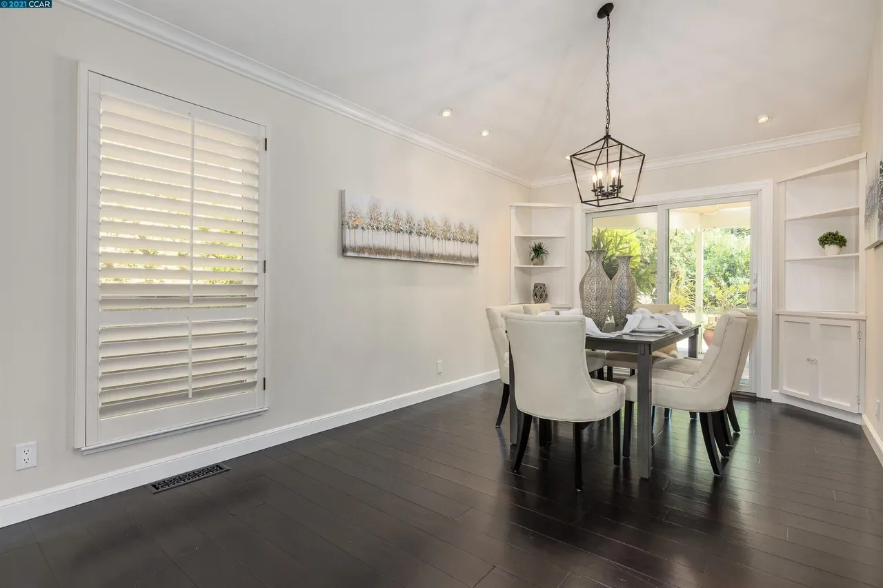 416 Saddlebrook Ln 008.webp