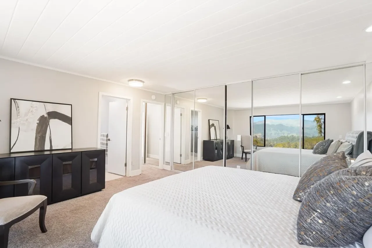 25075 Outlook Dr 023.webp