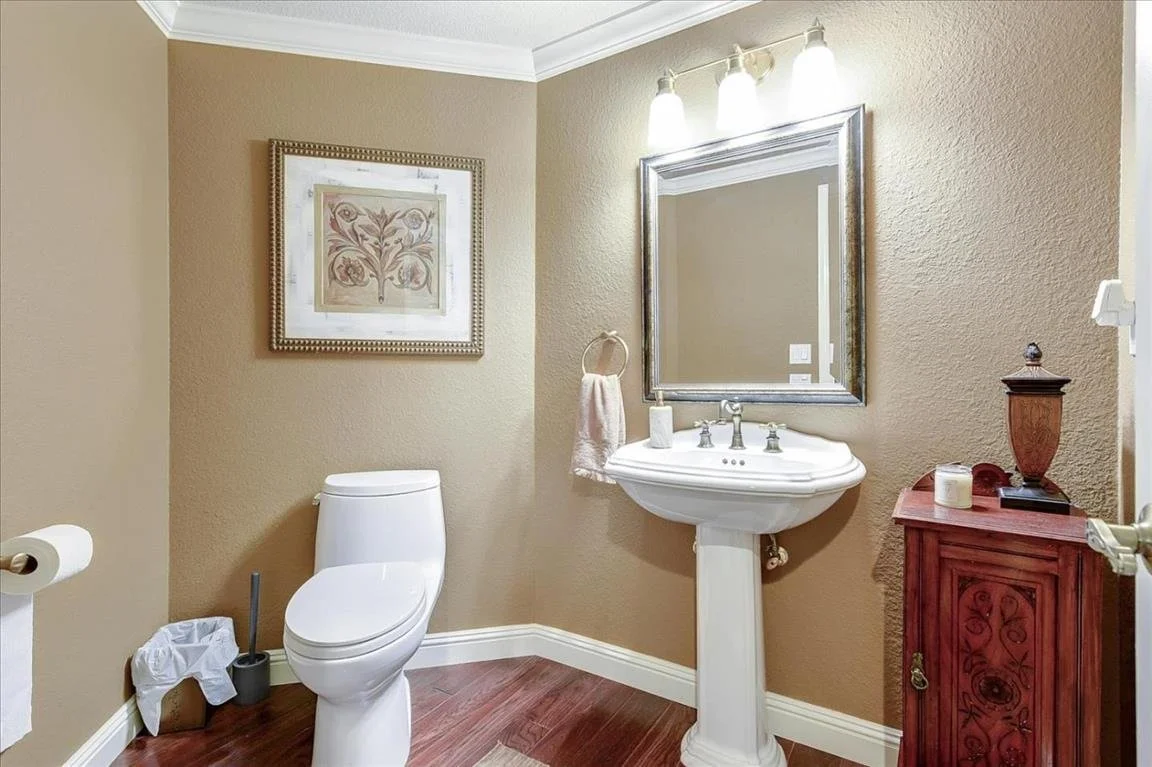 5970 Thorntree Dr 022.jpg