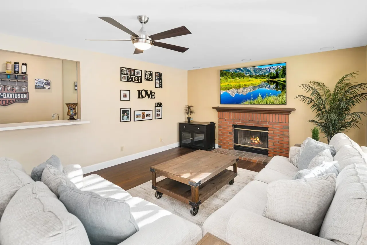 41245 Sequoia Ave 023.webp