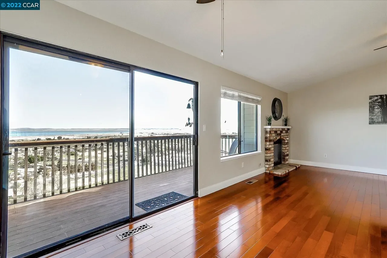 224 Manuel Ct 008.webp