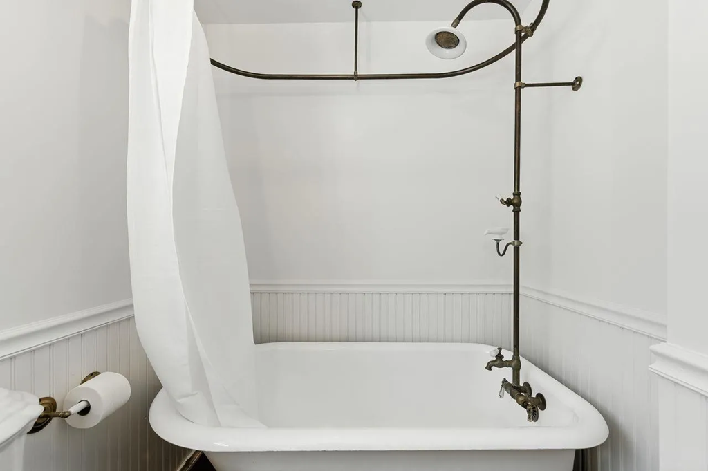 1422 W Selby Ln 023.png