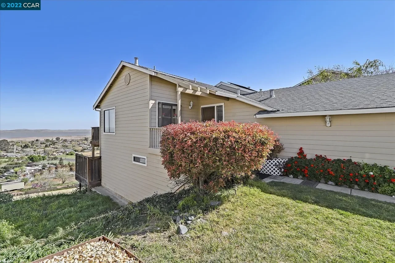 224 Manuel Ct 002.webp