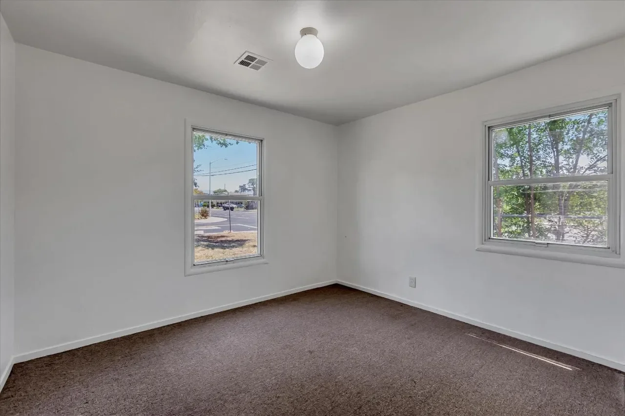 4314 Cheeney St 014.webp