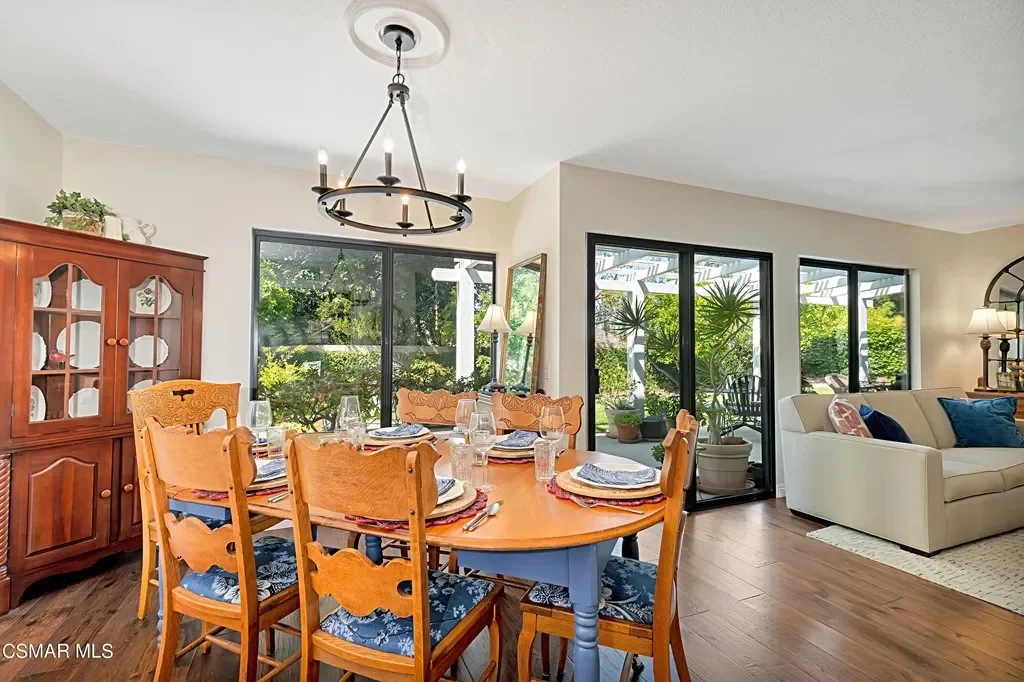 1037 Meadowcrest St 016.webp