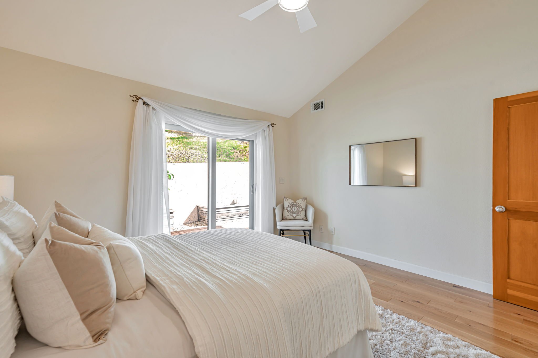 22-web-or-mls-9-newcastle-ct.jpg