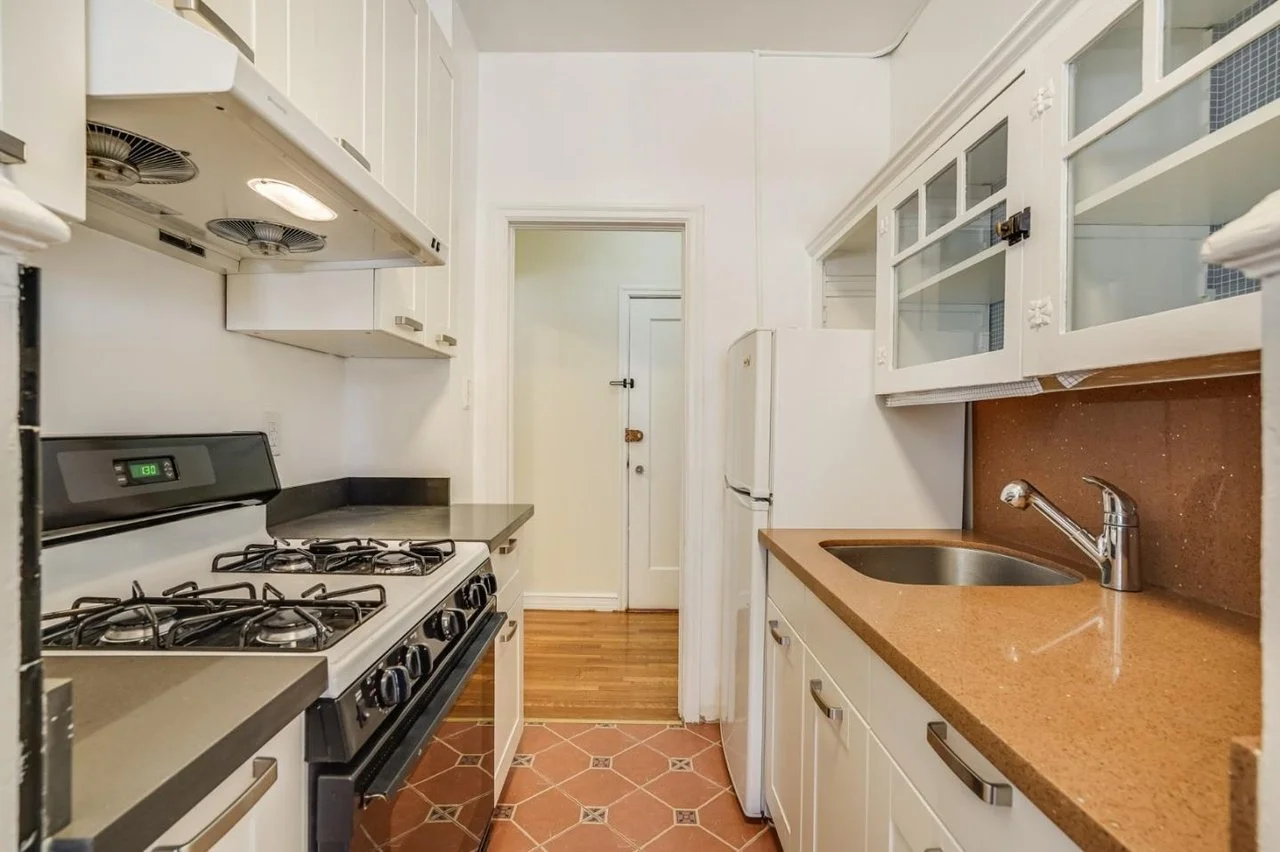 1930 Fulton St 011.jpg