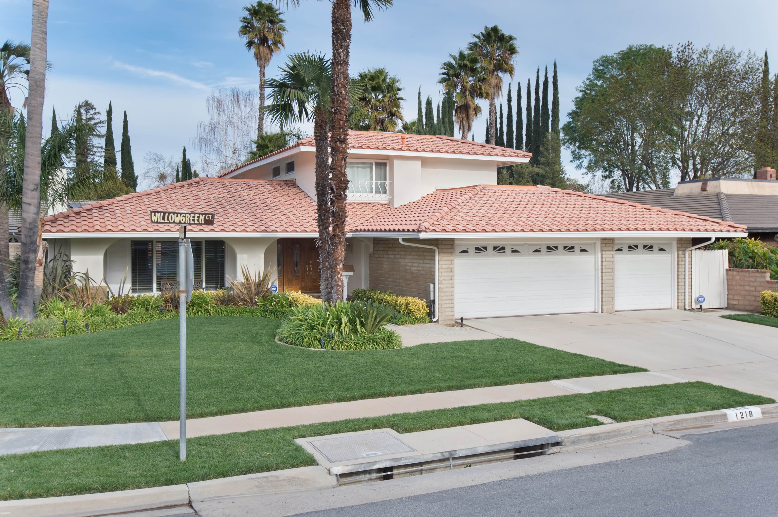 1218 Willowgreen Ct front3.jpg