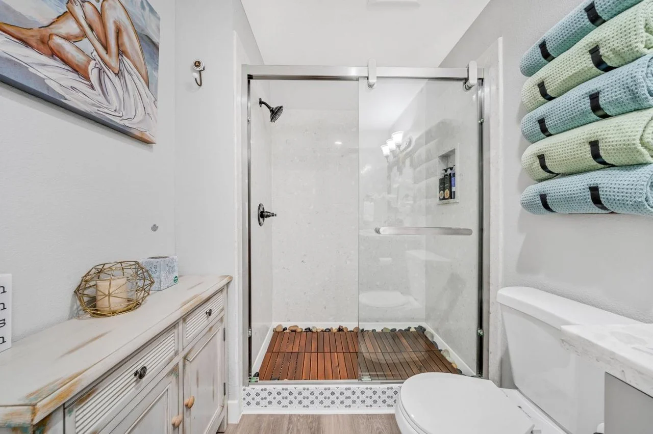 1192 Oakview Rd 017.jpg