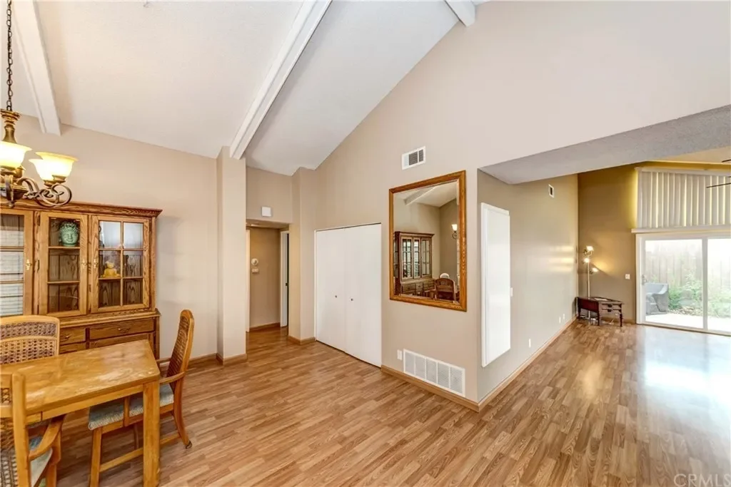 2175 Avenida San Antero 002.webp