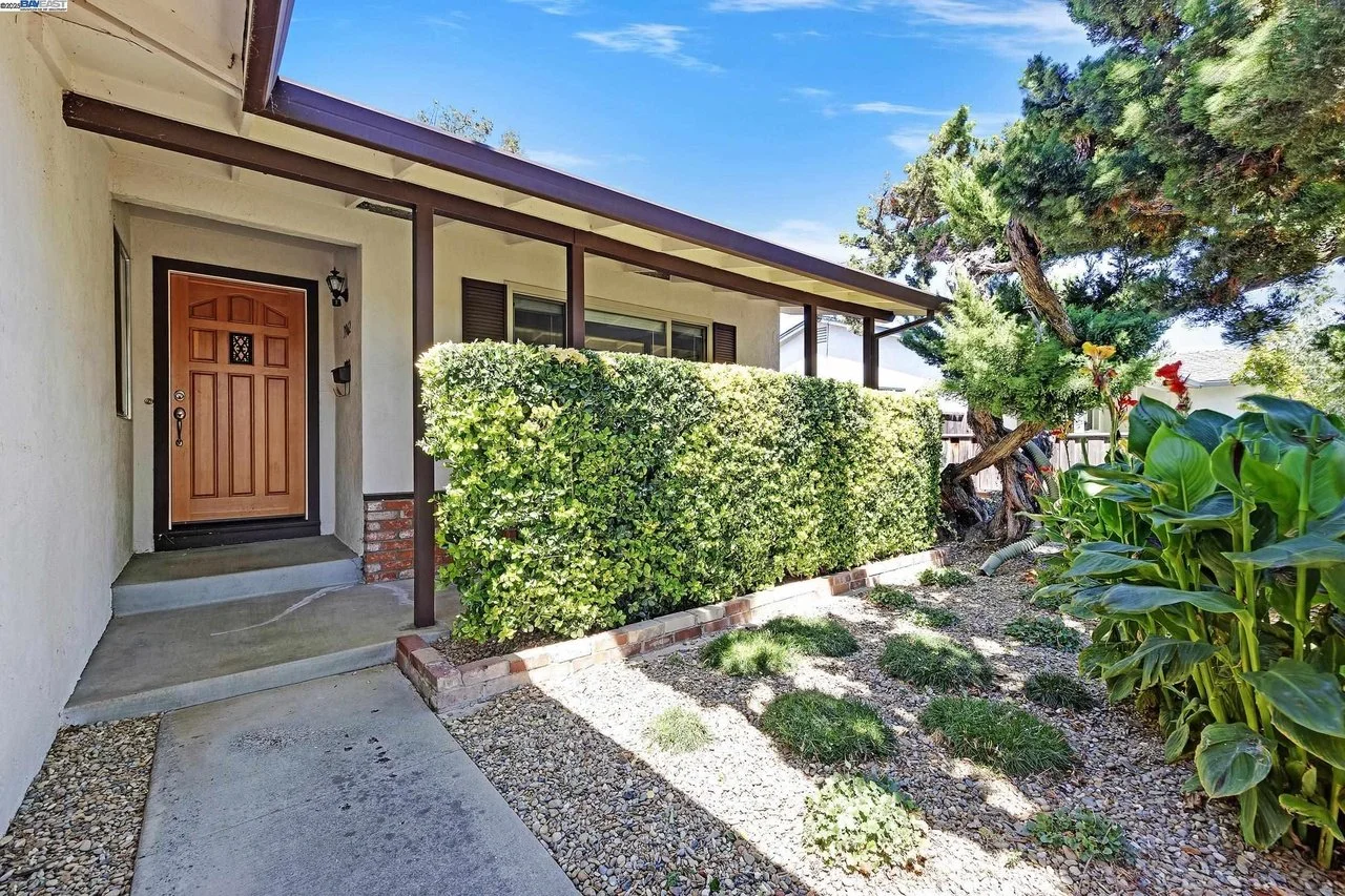 3962 Fordham Way 004.jpg