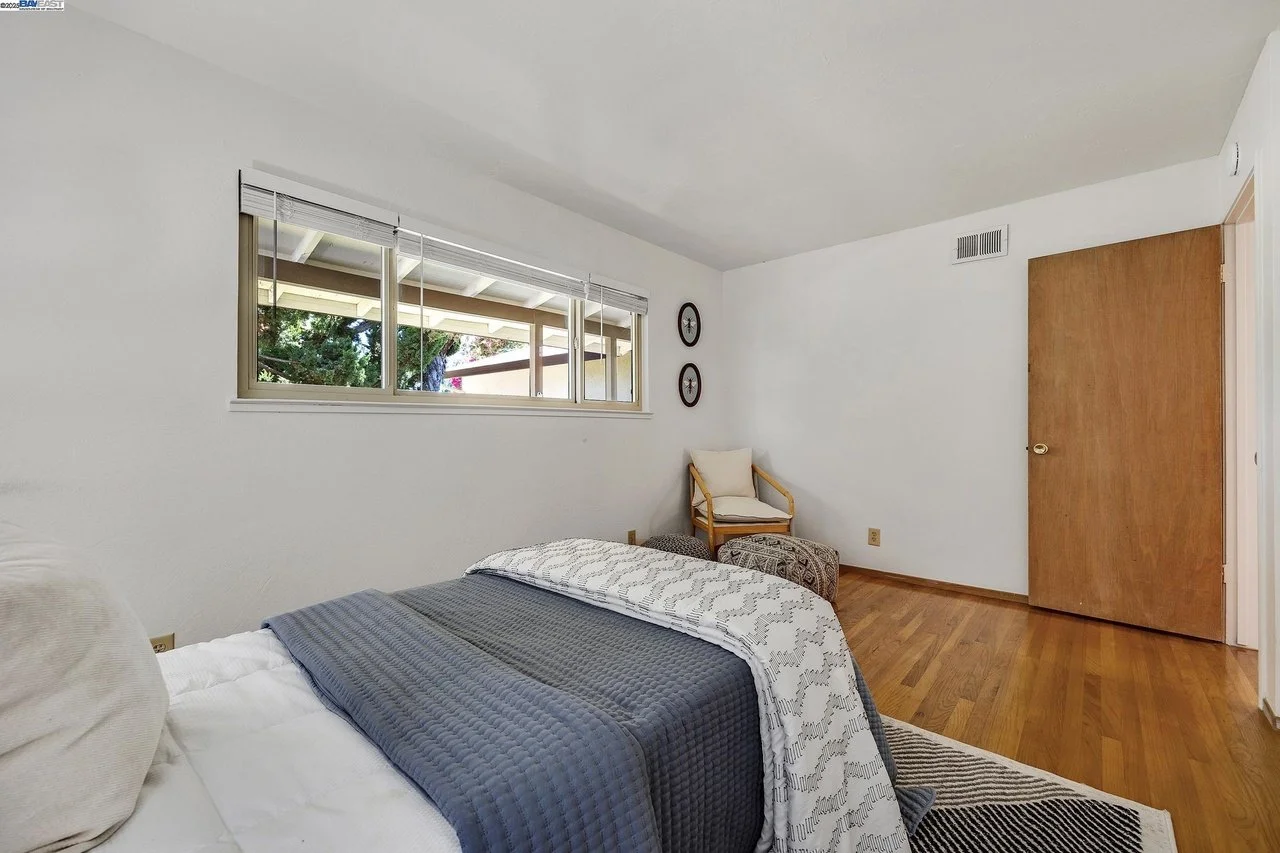 3962 Fordham Way 017.jpg