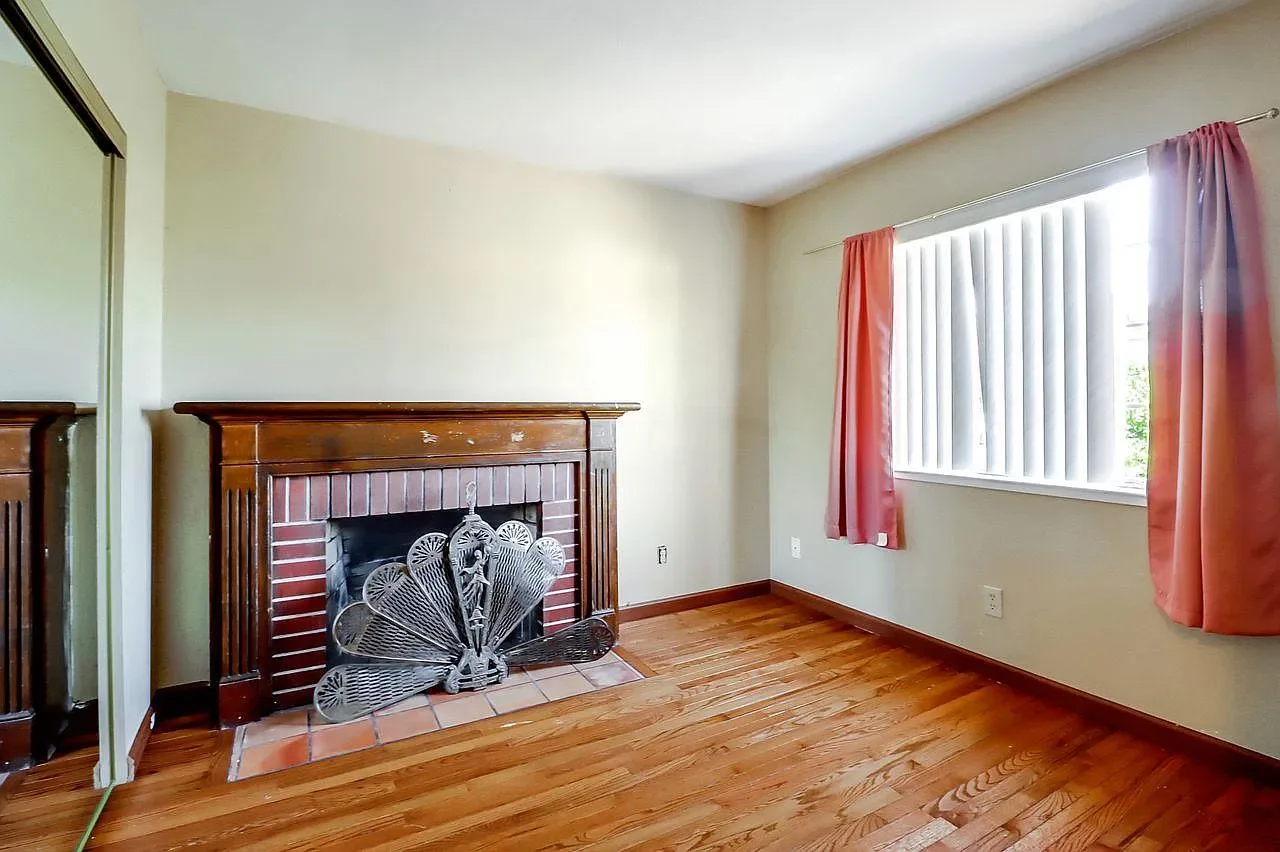 1223 Rose Ave 028.webp