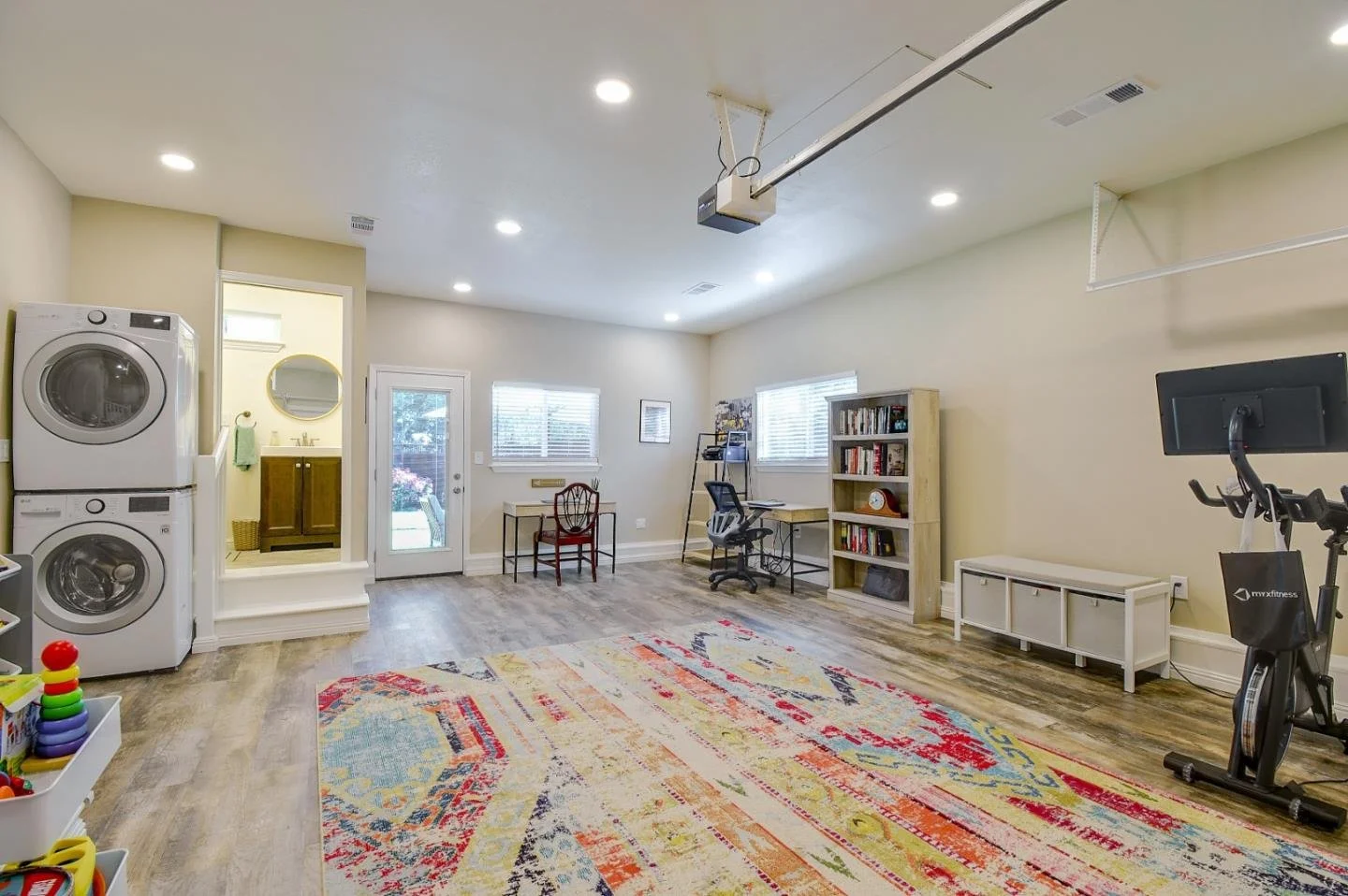 378 Flynn Ave 033.jpg