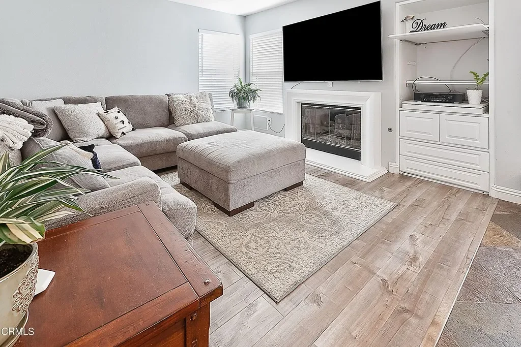 1628 Meadowglen Ct 013.webp