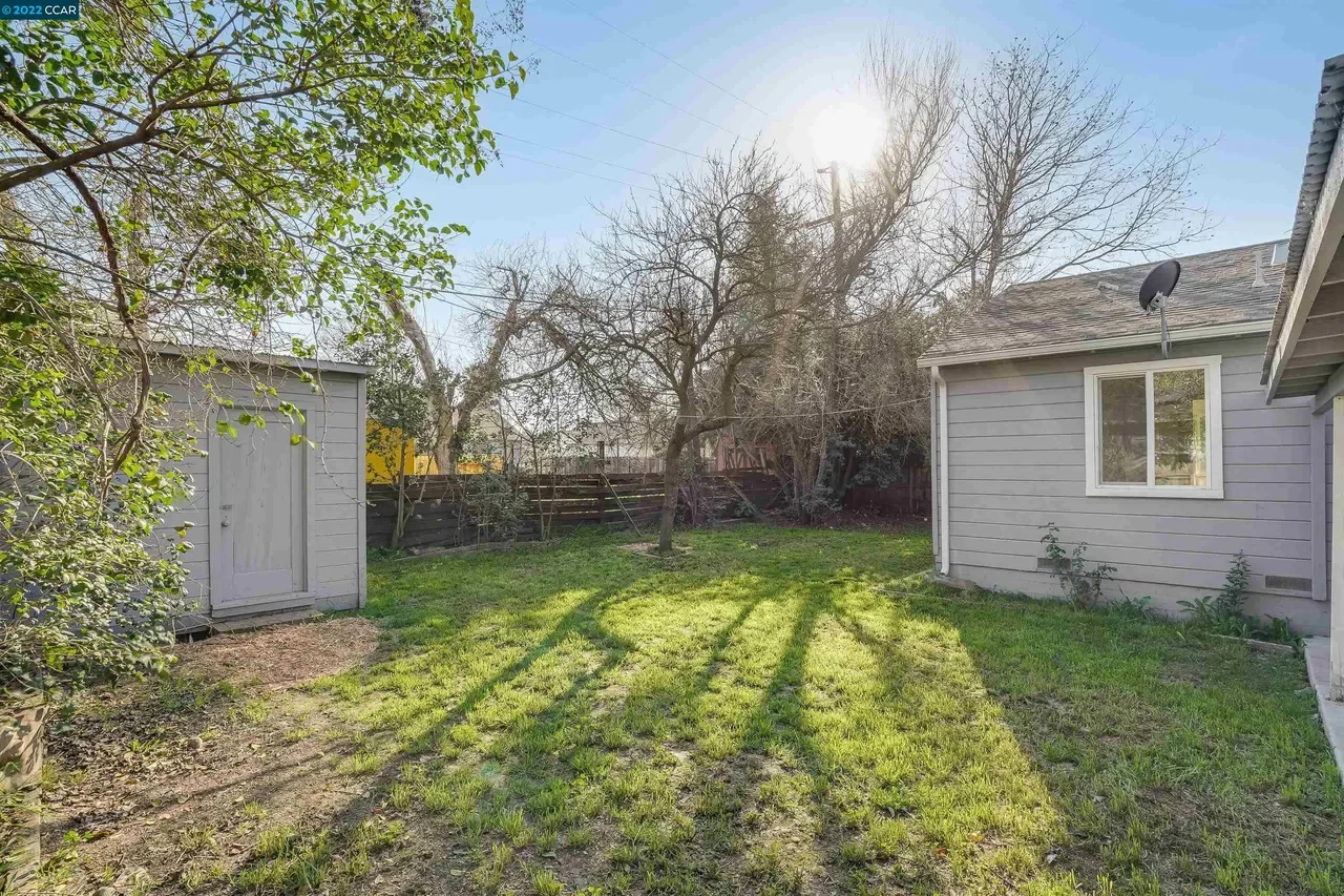 3028 W Monterey Ave 019.webp