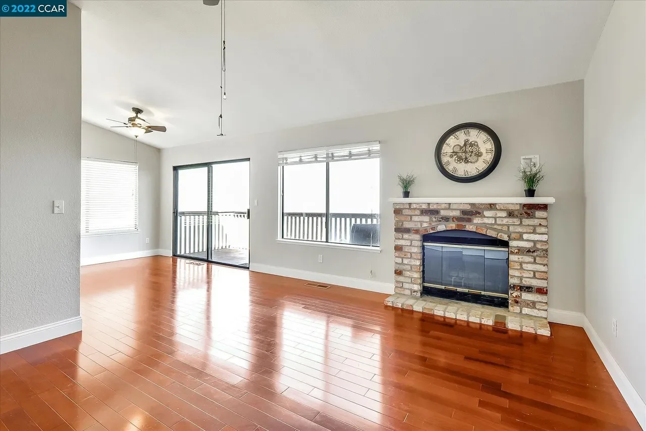 224 Manuel Ct 009.webp