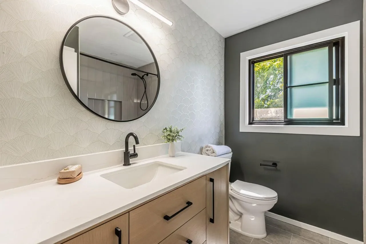 2556 Diericx Dr 035.webp