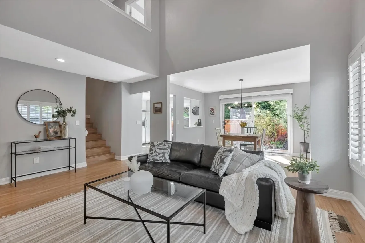 1704 Fountain Springs Cir 024.webp