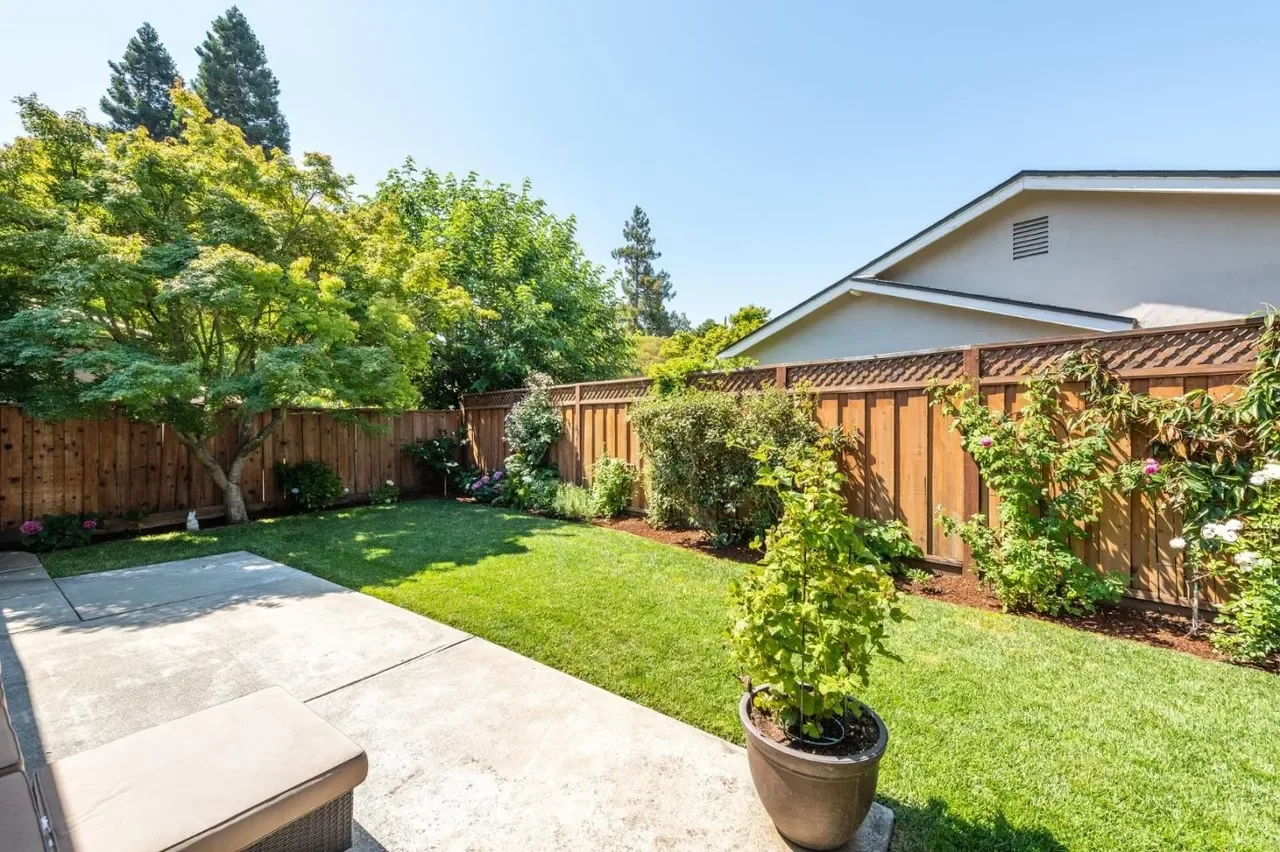 450 Beresford Ave 021.webp