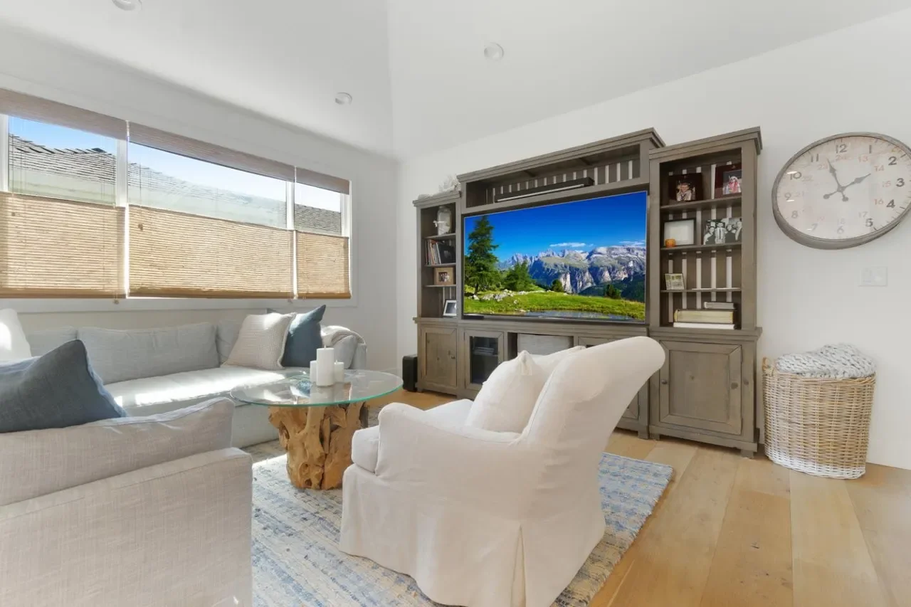 495 Coastview Dr 014.webp