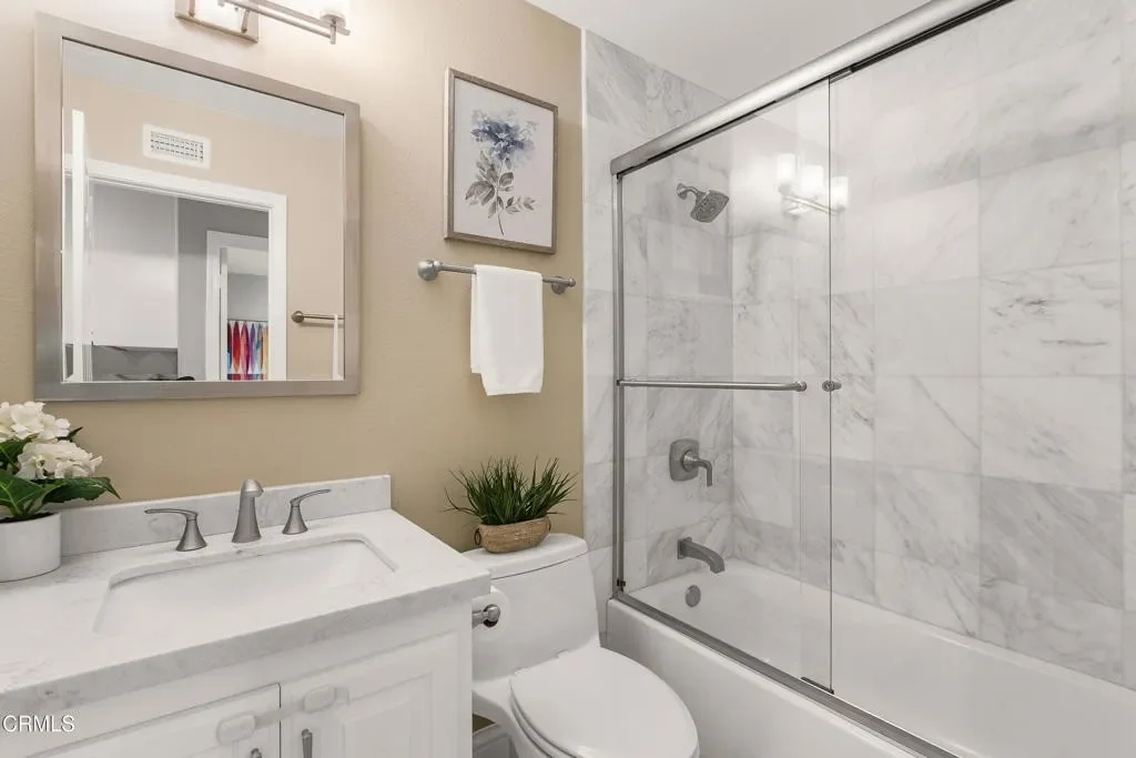 2217 Laurelwood Dr 019.webp