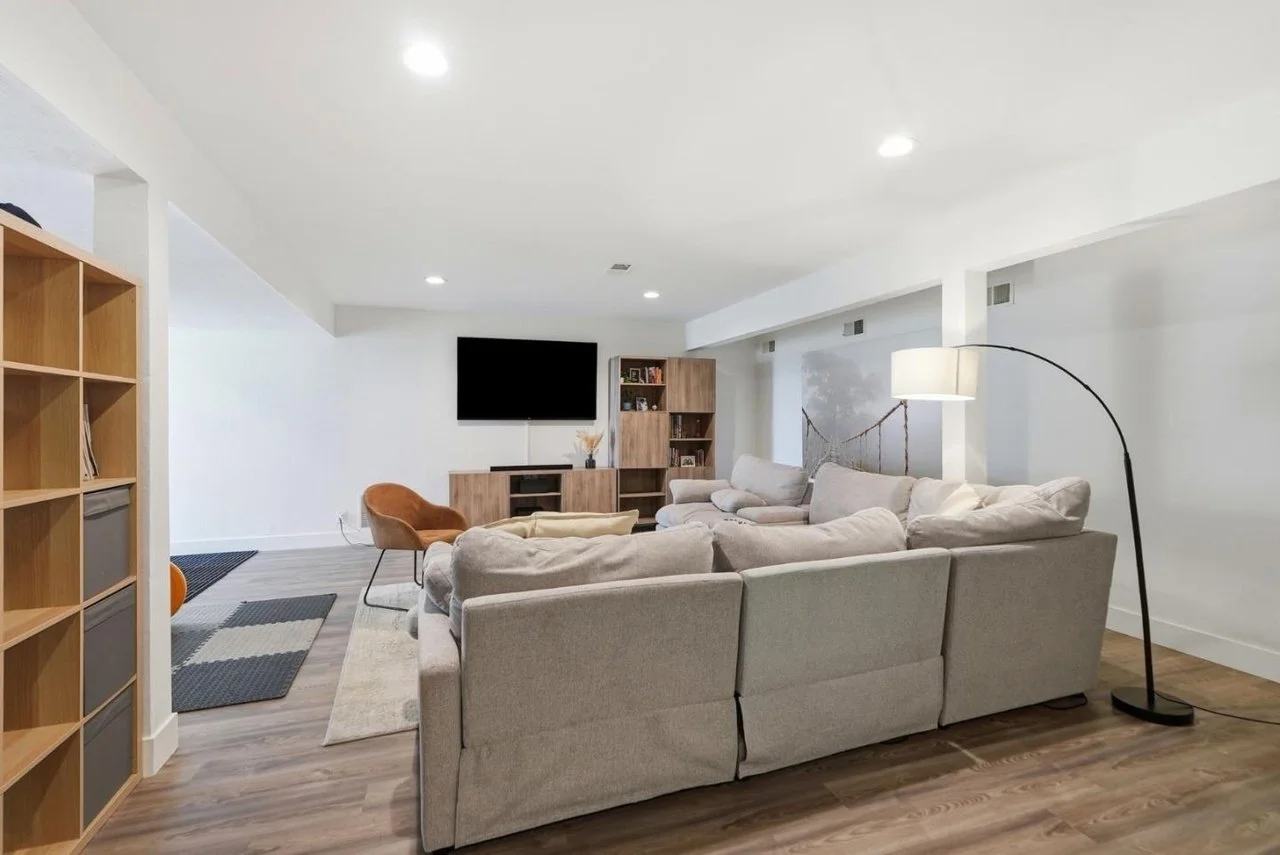 4206 Huntington St 020.jpg