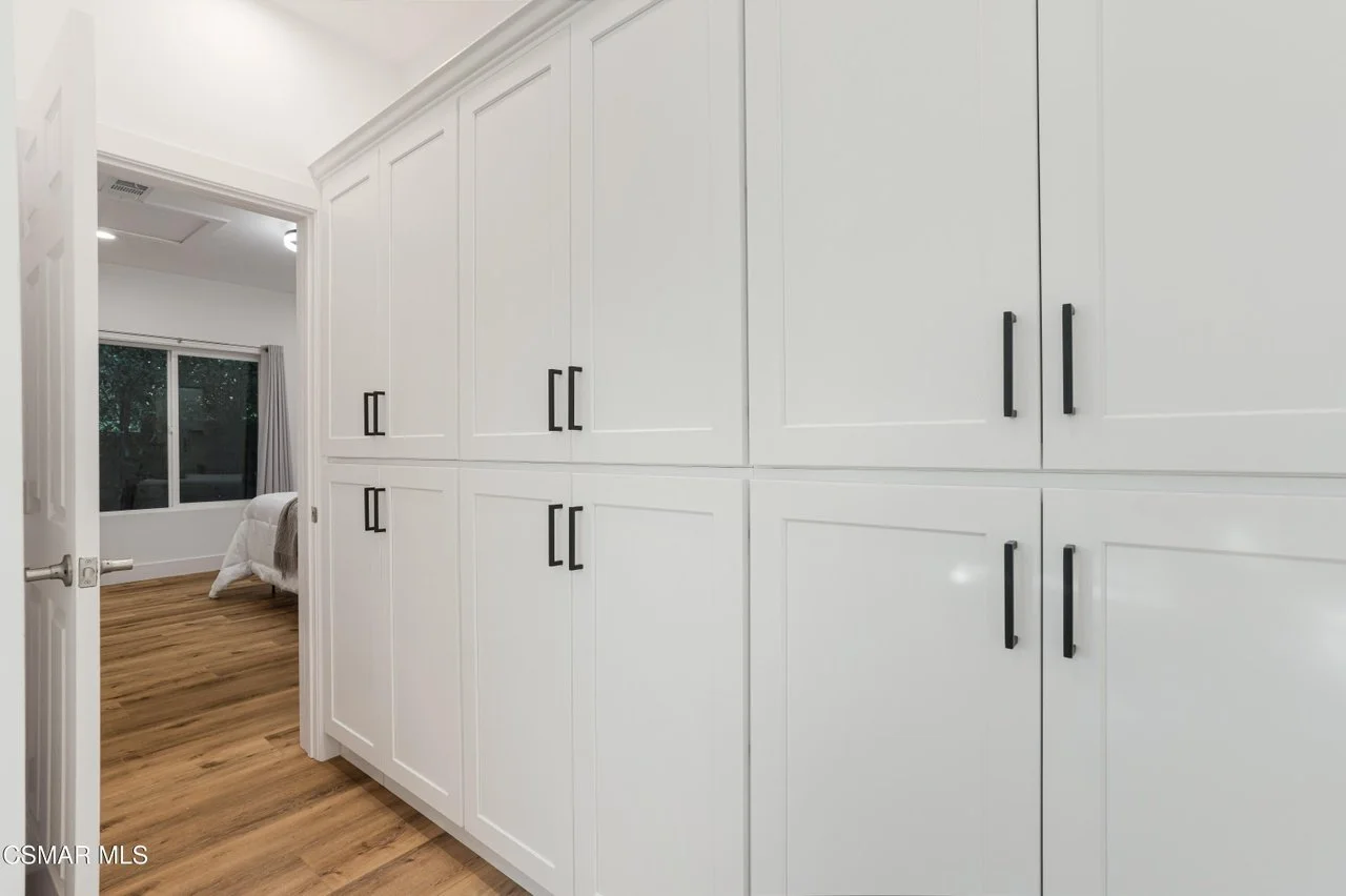 568 Bristol Ave 059.jpg