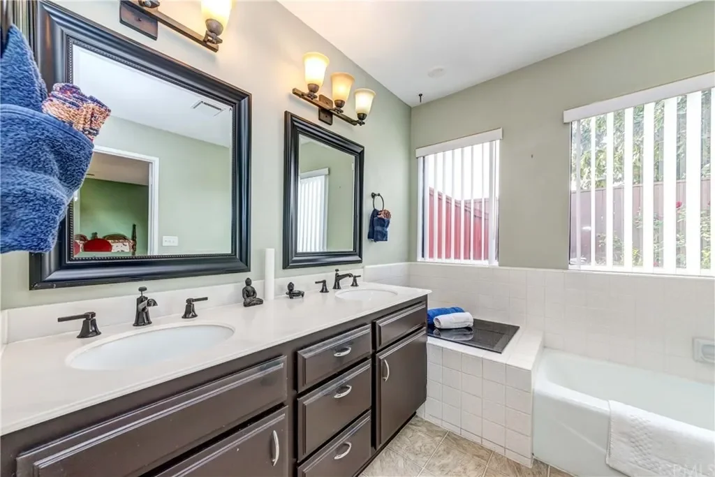 2175 Avenida San Antero 035.webp