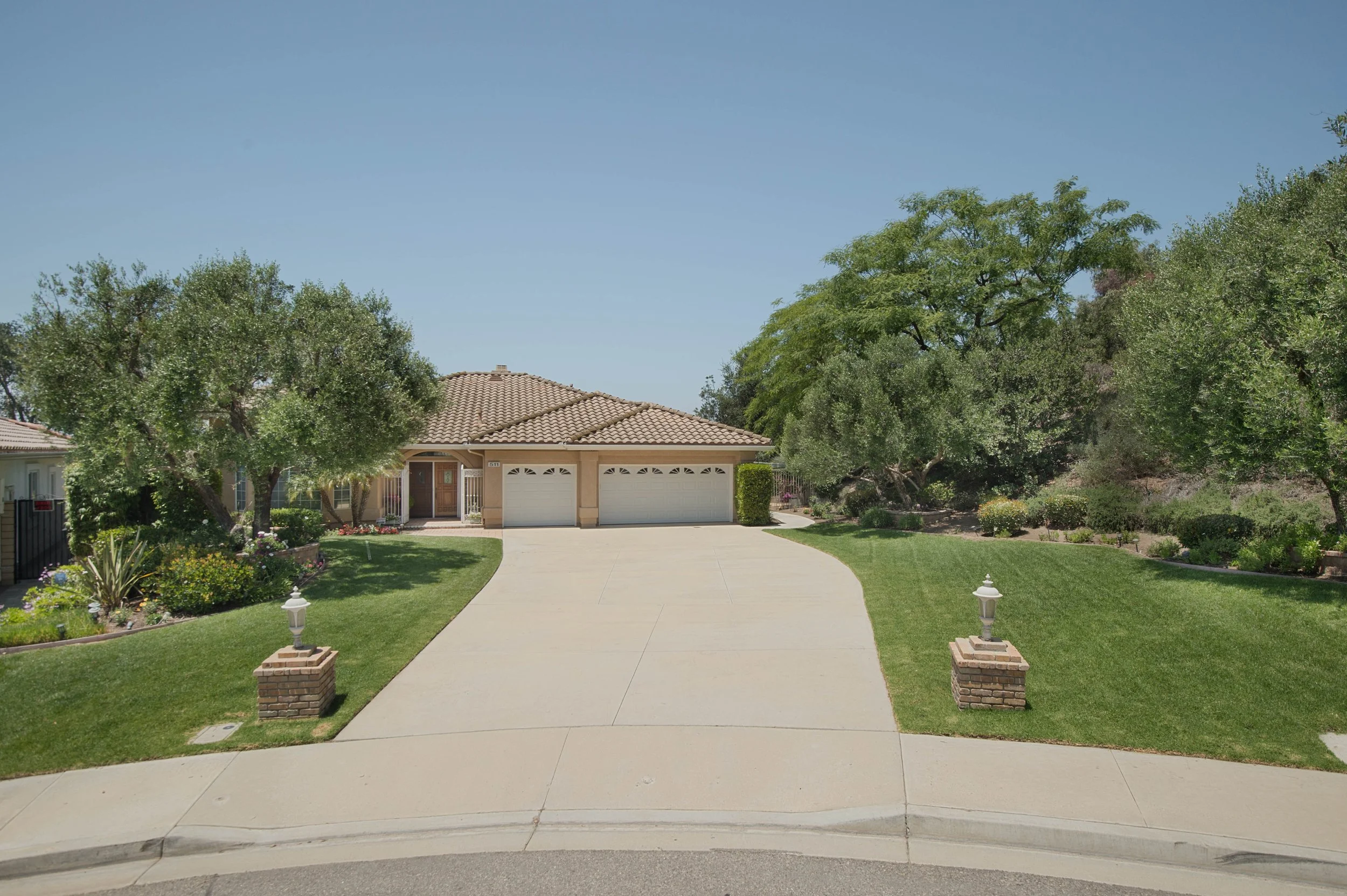 511 Meadowrun St front4.jpg